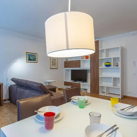 Apartamento Palazzo D'aronco Modern