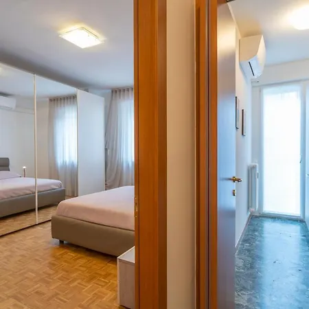 Palazzo D'aronco Modern Appartamento *